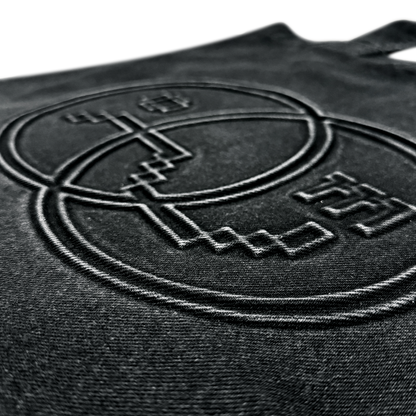 EMBOSSED LOGO TOTE : BLACK DENIM